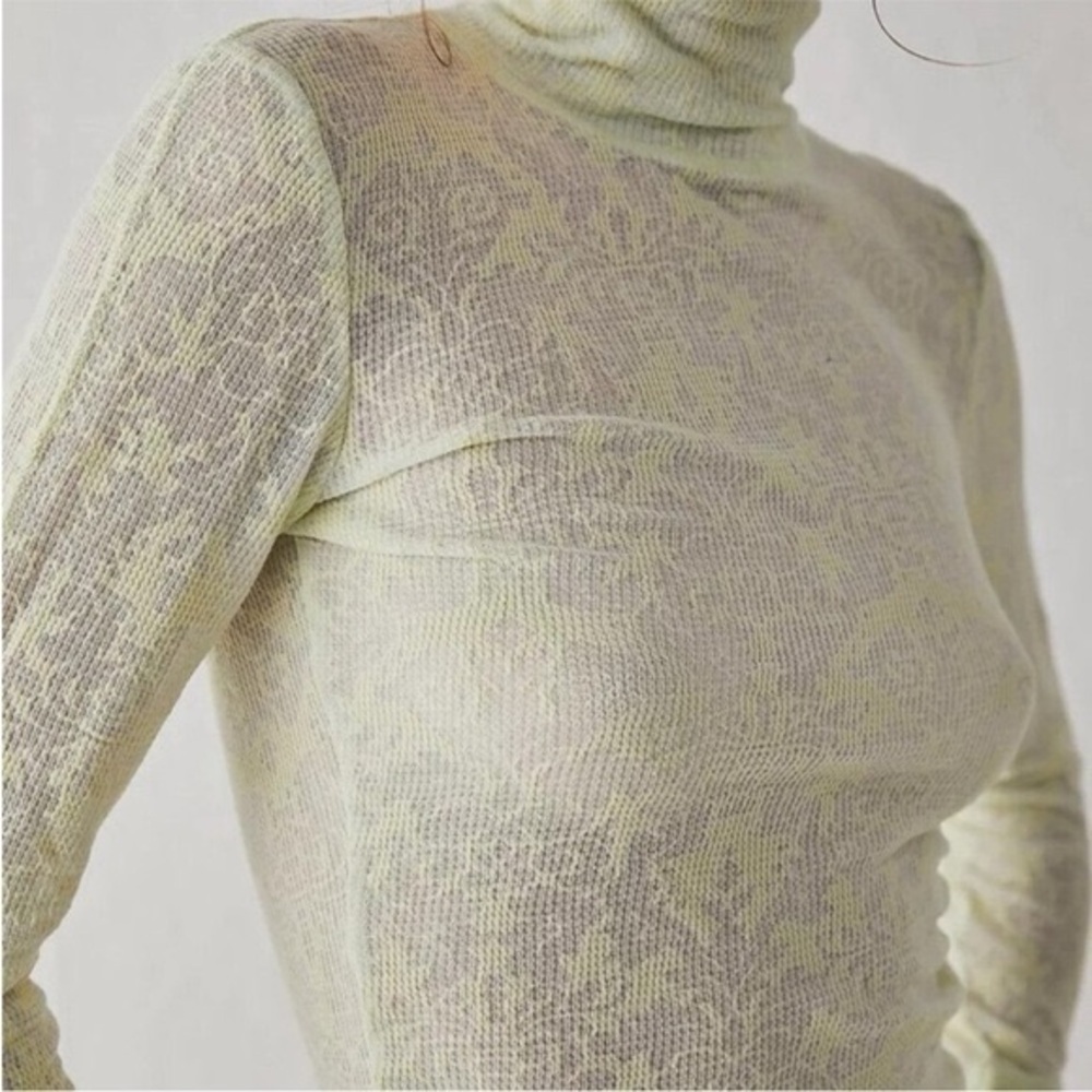04 Free People Intimately You and I Layering Top in Lime NWOT Size Medium